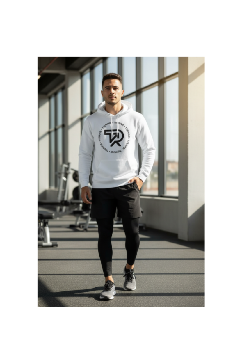 Uomo in palestra con CLASSIC HOODY TIERRE